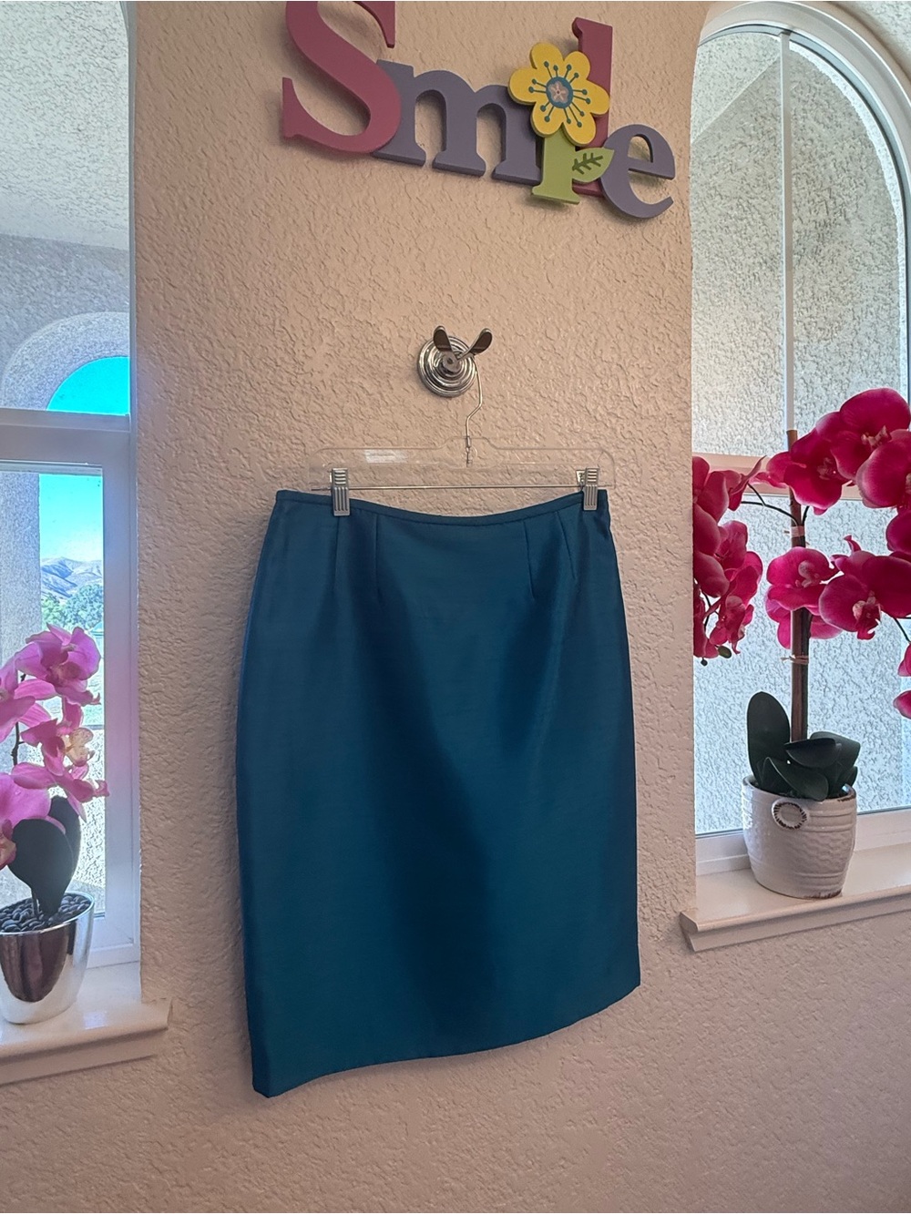 Albert Nipon Teal Pencil Skirt Vintage Raw  Textured Silk in EUC. Modern Size: O